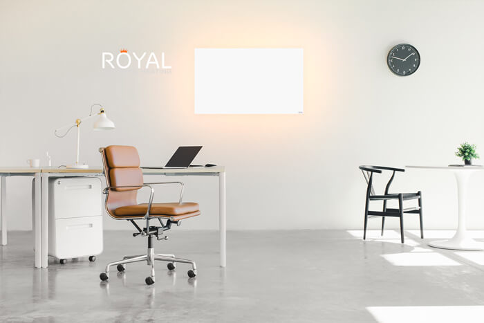 Royal_Infrared_in_office_2_small